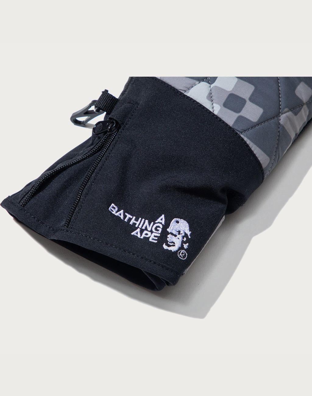 BAPE BY KAZUKI KURAISHI UAP CAMO GLOVES MENS