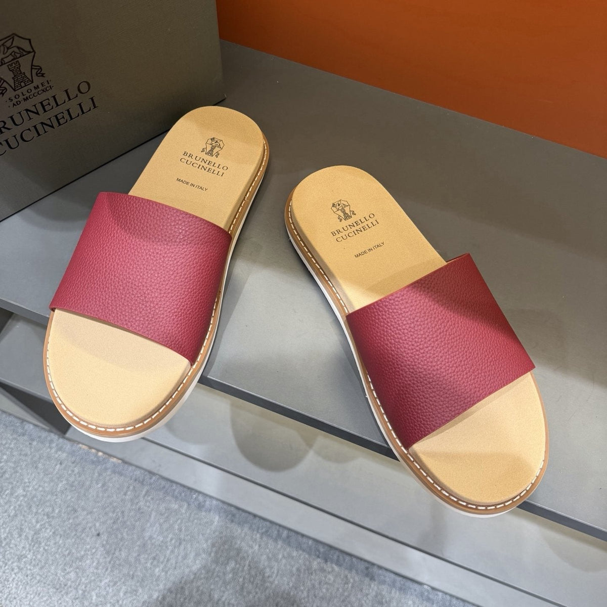 Brunello Cucinelli Men's Wide-Strap Slide Sandals - Low-Profile Sole